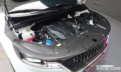 Kia Canival 2023 3.5 Автомат в Москве № 758274, миниатюра 6