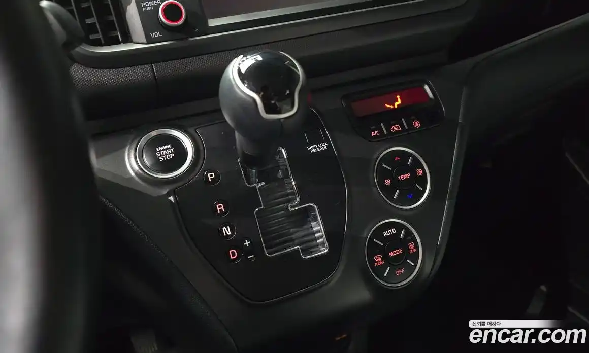 Kia Ray 2023 1.0 Автомат в Москве № 758505, фото 9