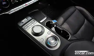 Genesis GV70 2021 2.2 Автомат в Москве № 759225, миниатюра 9