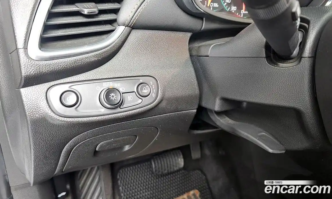 Chevrolet Trax 2019 1.4 Автомат в Москве № 760639, фото 15