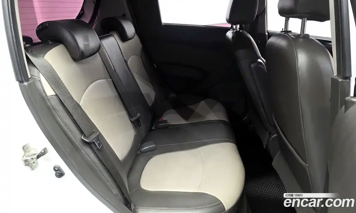 Chevrolet Spark 2015 1.0 Автомат в Москве № 760911, фото 12