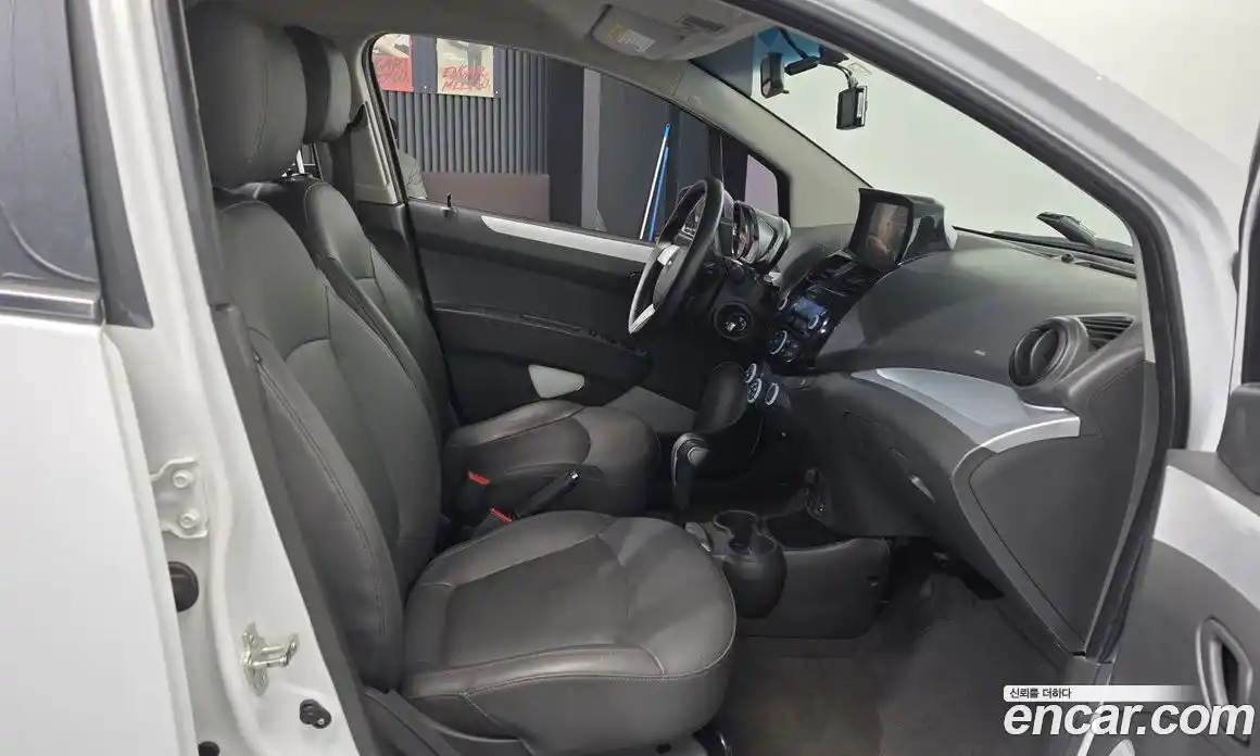 Chevrolet Spark 2015 1.0 Автомат в Москве № 760984, фото 11