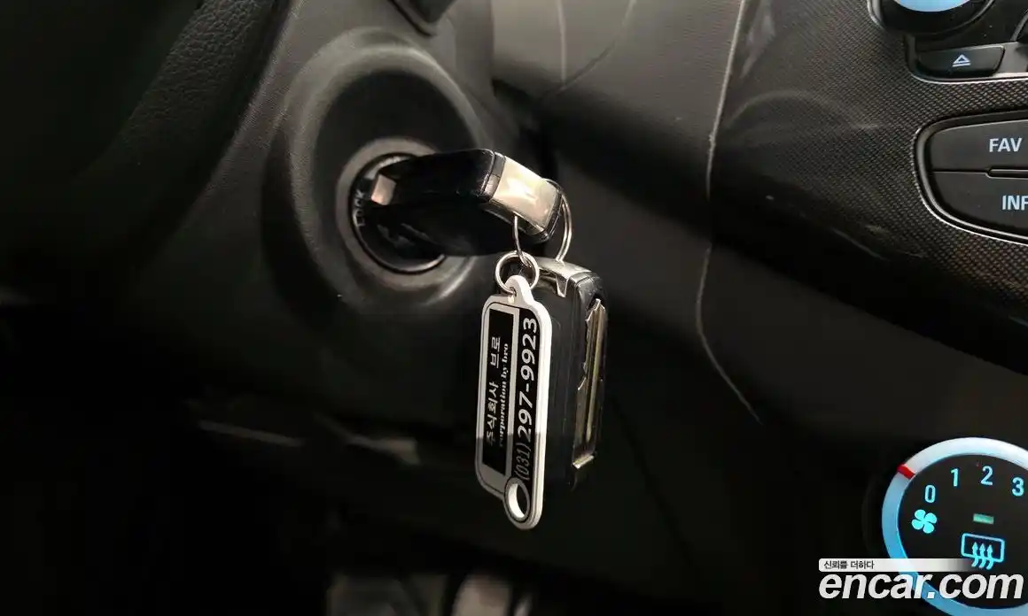 Chevrolet Spark 2014 1.0 Механическая в Москве № 761037, фото 16