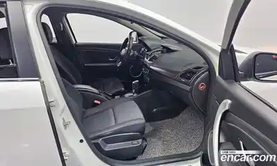 Renault SM3 2010 1.6 гидро в Москве № 761233, миниатюра 11