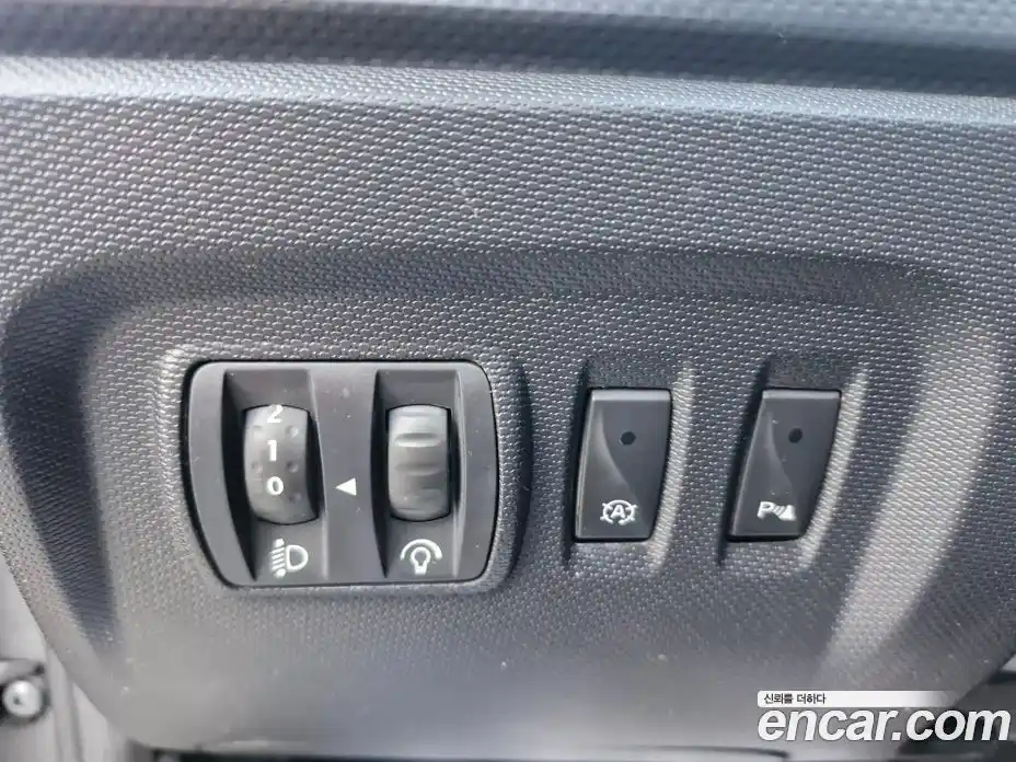 Renault QM3 2016 1.5 Автомат в Москве № 761858, фото 16