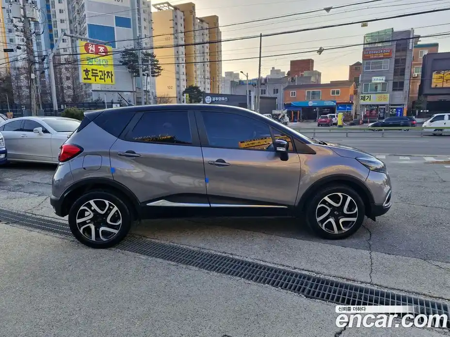 Renault QM3 2016 1.5 Автомат в Москве № 761858, фото 4