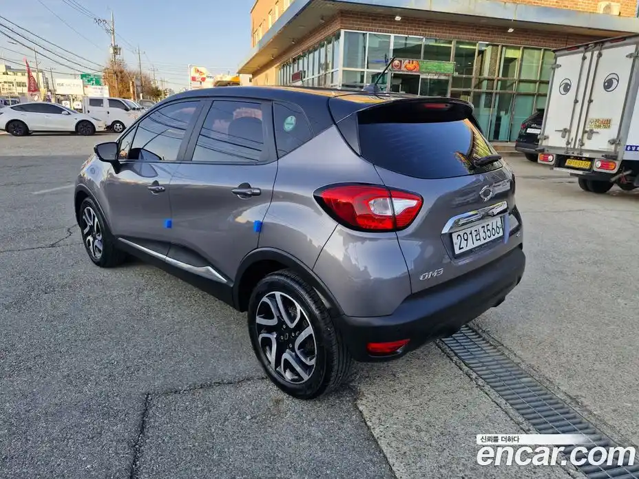 Renault QM3 2016 1.5 Автомат в Москве № 761858, фото 7