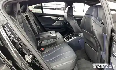BMW 8-Series 2024 4.4 Автомат в Москве № 762401, миниатюра 11