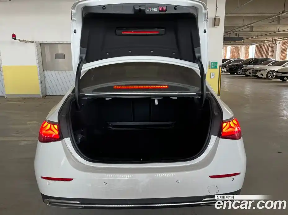 Mercedes-Benz E-Class 2025 2.0 Автомат в Москве № 763647, фото 15