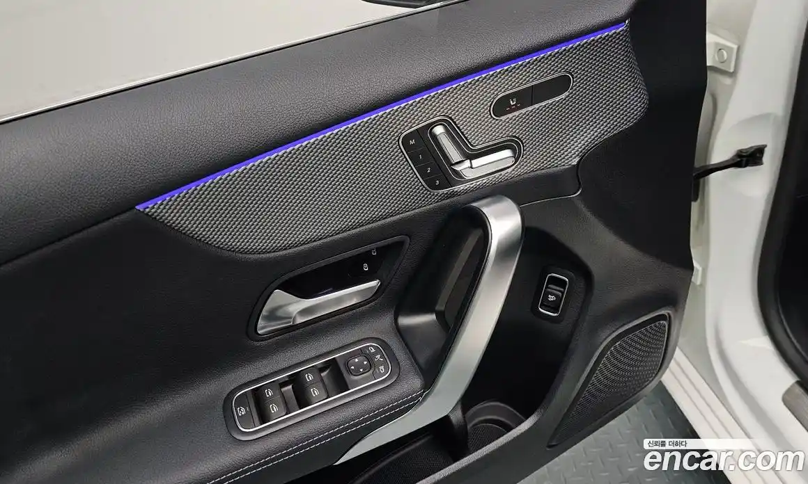 Mercedes-Benz A-Class 2022 2.0 Автомат в Москве № 763722, фото 12