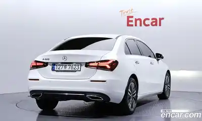 Mercedes-Benz A-Class 2022 2.0 Автомат в Москве № 763722, миниатюра 2