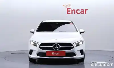 Mercedes-Benz A-Class 2022 2.0 Автомат в Москве № 763722, миниатюра 3