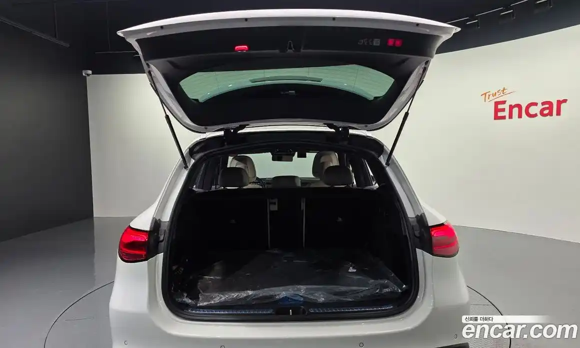 Mercedes-Benz GLC-Class 2025 2.0 Автомат в Москве № 763769, фото 20