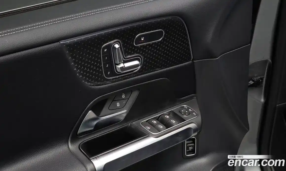 Mercedes-Benz GLB-Class 2024 1.9 Автомат в Москве № 763959, фото 17