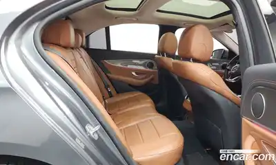 Mercedes-Benz E-Class 2017 2.0 Автомат в Москве № 764345, миниатюра 12