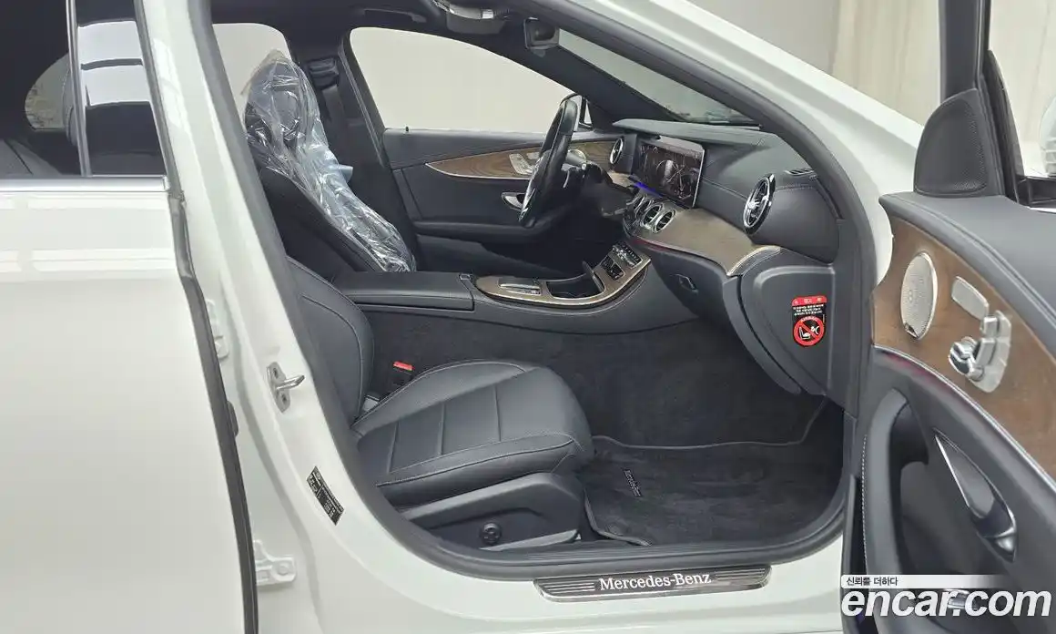 Mercedes-Benz E-Class 2021 2.0 Автомат в Москве № 764376, фото 11