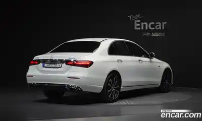 Mercedes-Benz E-Class 2021 2.0 Автомат в Москве № 764376, миниатюра 2