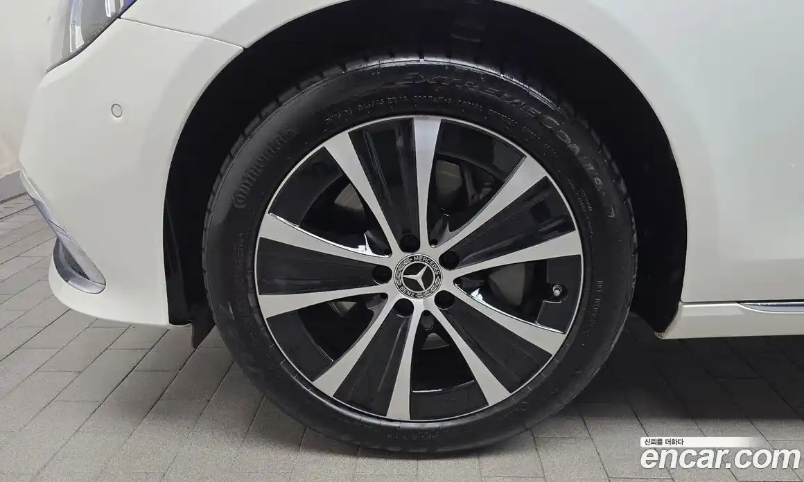 Mercedes-Benz E-Class 2021 2.0 Автомат в Москве № 764376, фото 5