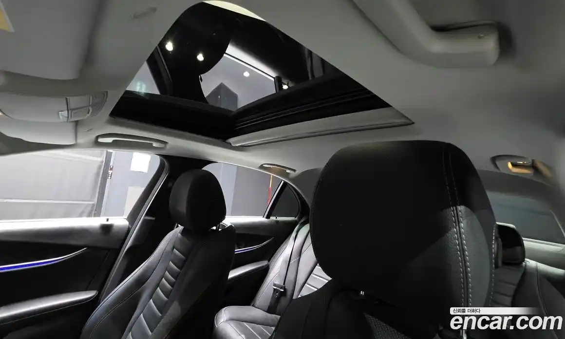 Mercedes-Benz E-Class 2018 2.0 Автомат в Москве № 764558, фото 17