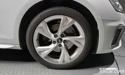 Audi A4 2022 2.0 Автомат в Москве № 764942, миниатюра 5