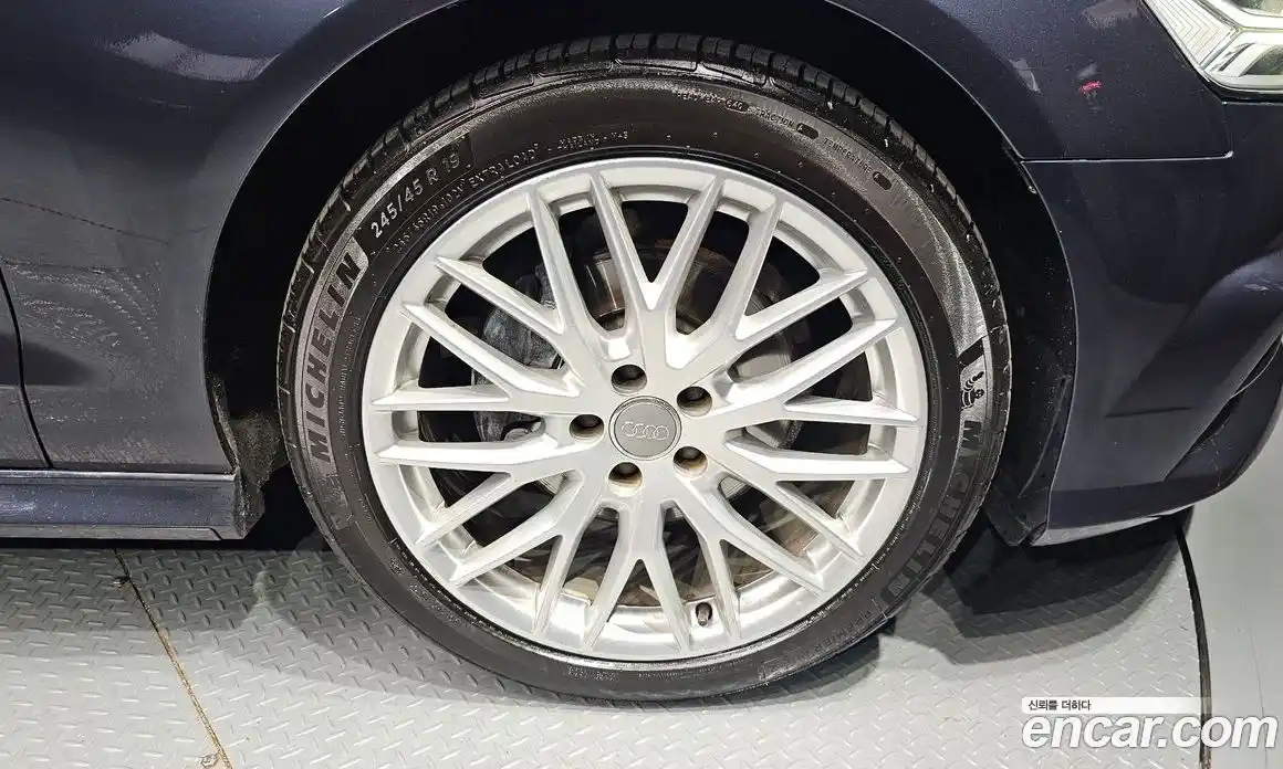 Audi A6 2018 2.0 Автомат в Москве № 765116, фото 5