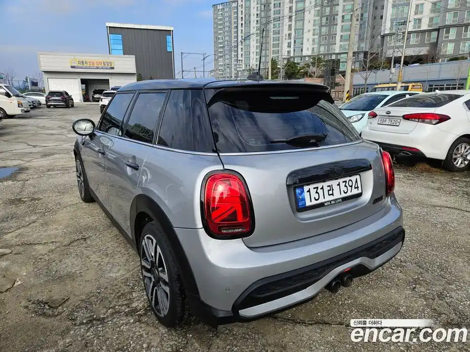 Mini Cooper 2024 2.0 Автомат в Москве № 766357, фото 4