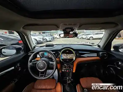 Mini Cooper 2024 2.0 Автомат в Москве № 766357, миниатюра 8