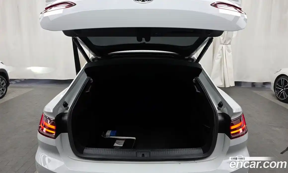 Volkswagen Arteon 2019 2.0 Автомат в Москве № 767125, фото 20