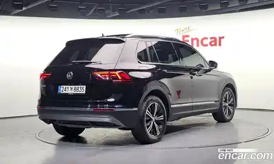 Volkswagen Tiguan 2020 2.0 Автомат в Москве № 767198, миниатюра 2