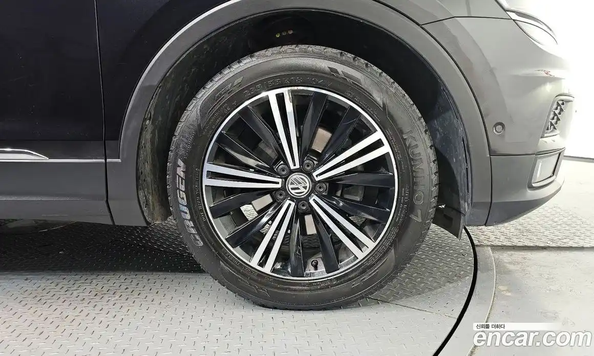 Volkswagen Tiguan 2020 2.0 Автомат в Москве № 767198, фото 5