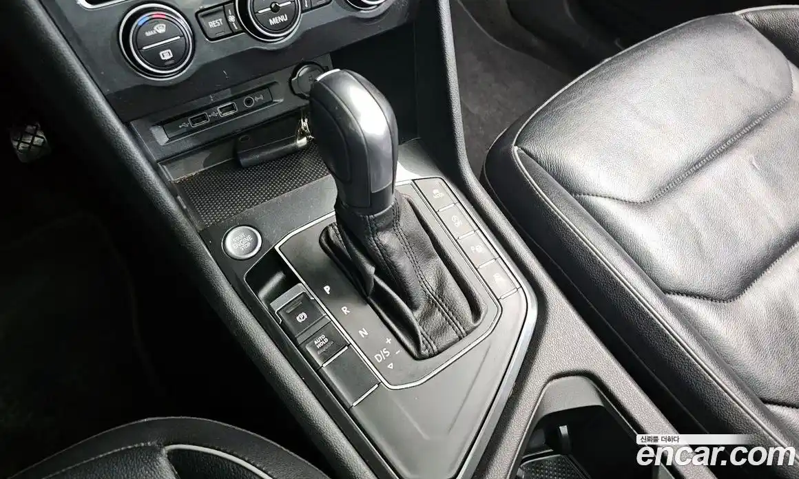 Volkswagen Tiguan 2020 2.0 Автомат в Москве № 767198, фото 9