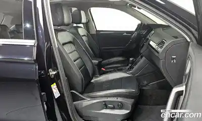 Volkswagen Tiguan 2020 2.0 Автомат в Москве № 767198, миниатюра 10