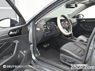 Volkswagen Jetta 2023 1.5 Автомат в Москве № 767242, миниатюра 11
