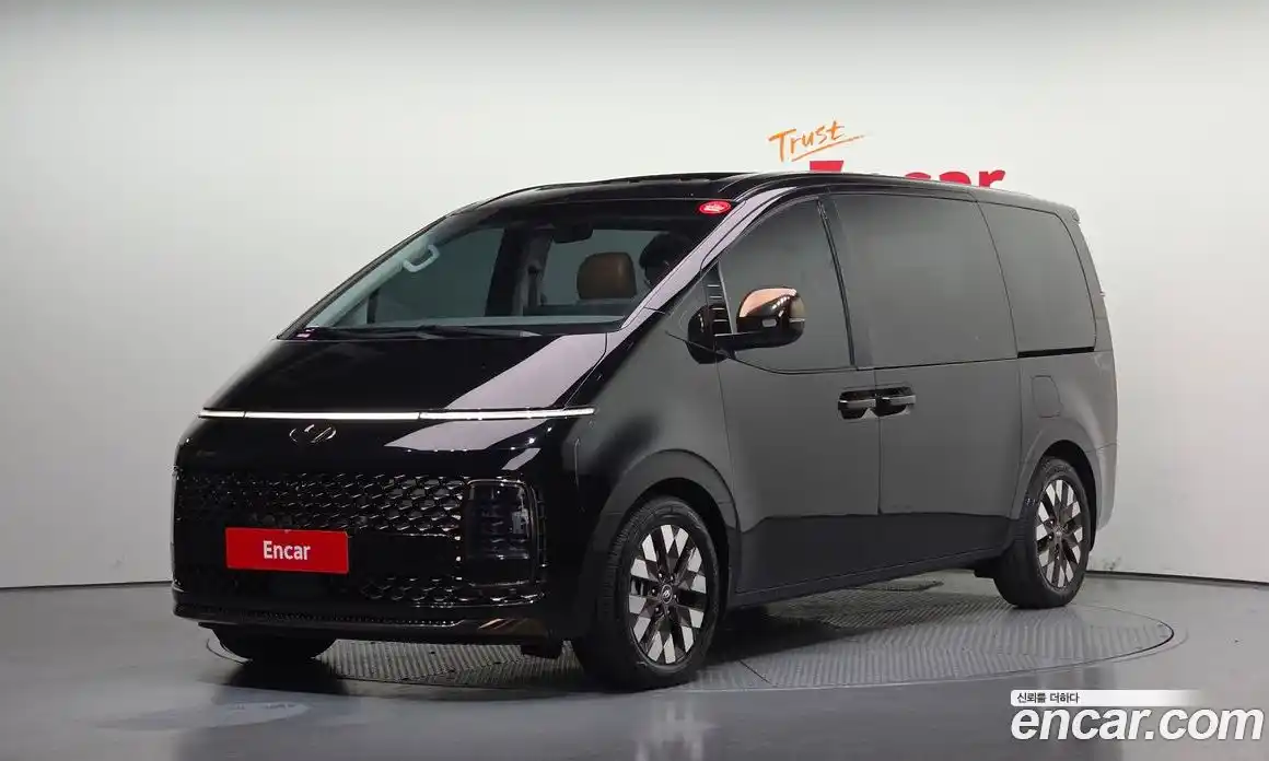 Hyundai Staria 2023 2.2 Автомат в Москве № 113245, фото 1