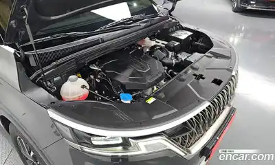 Kia Canival 2023 2.2 Автомат в Москве № 120976, миниатюра 6