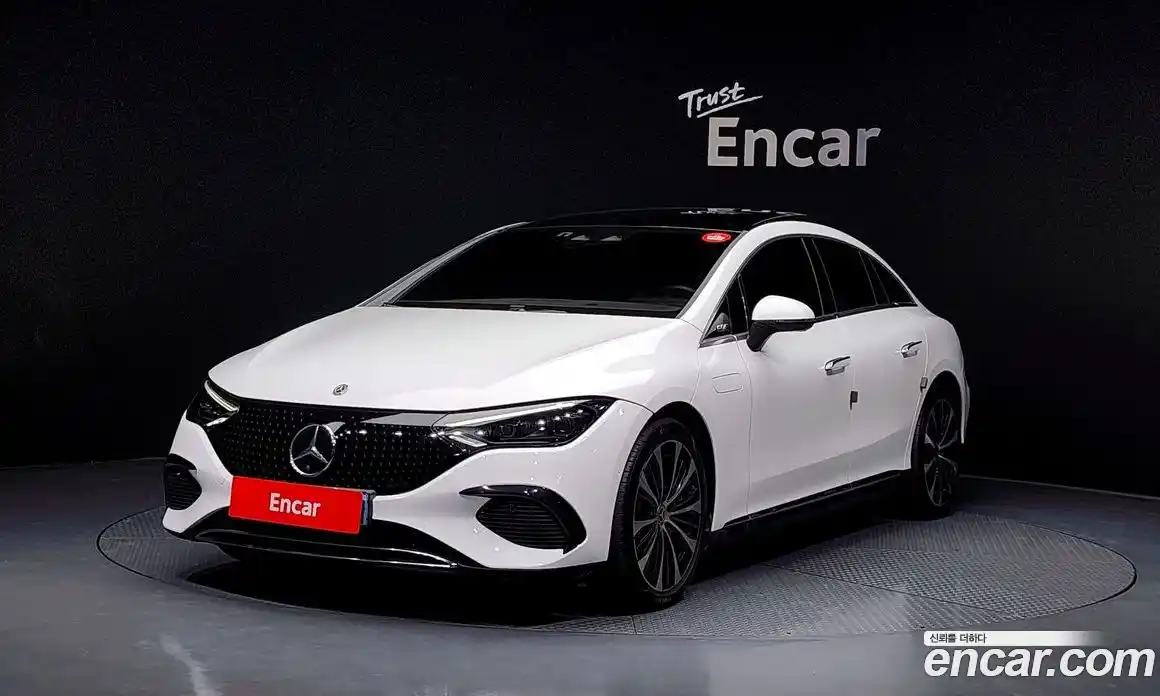 Mercedes-Benz EQE 2022 0.3 Автомат в Москве № 142305, фото 1