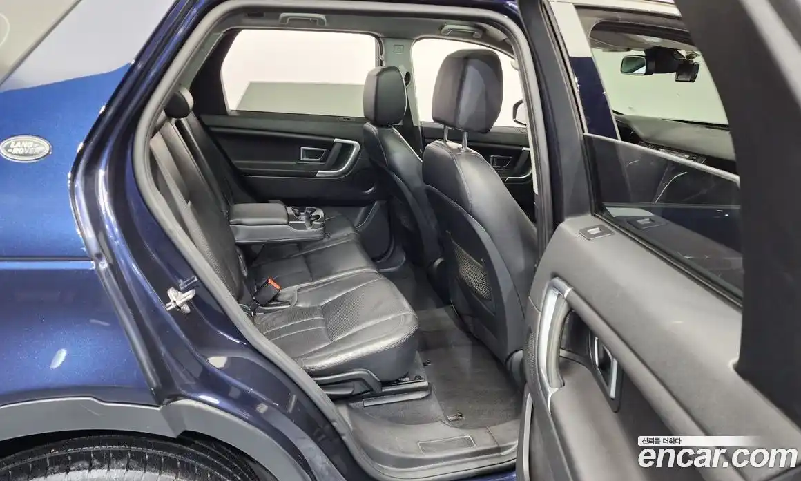 Land Rover Discovery Sport 2016 2.0 Автомат в Москве № 189360, фото 12