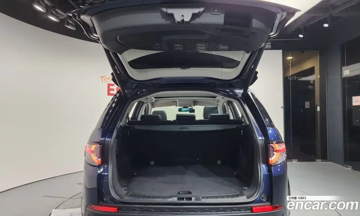 Land Rover Discovery Sport 2016 2.0 Автомат в Москве № 189360, фото 20