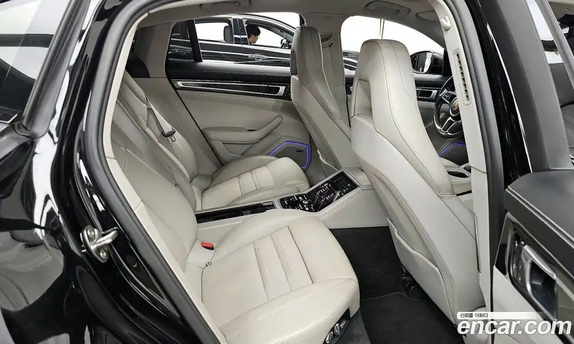 Porsche Panamera 2018 2.9 Автомат в Москве № 197640, фото 12