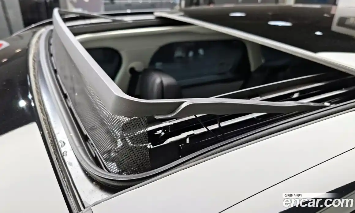 Land Rover Range-Rover Velar 2025 3.0 Автомат в Москве № 198099, фото 19