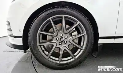 Land Rover Range-Rover Velar 2025 3.0 Автомат в Москве № 198099, миниатюра 9