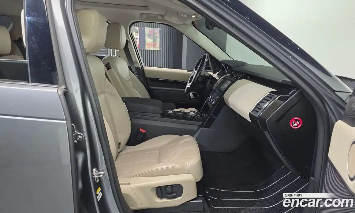 Land Rover Discovery 2018 2.0 Автомат в Москве № 198183, фото 11