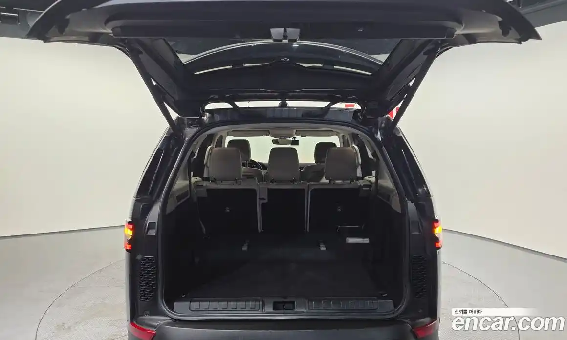 Land Rover Discovery 2018 2.0 Автомат в Москве № 198183, фото 20