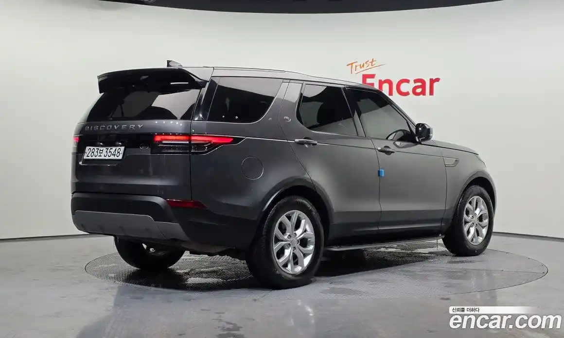 Land Rover Discovery 2018 2.0 Автомат в Москве № 198183, фото 2