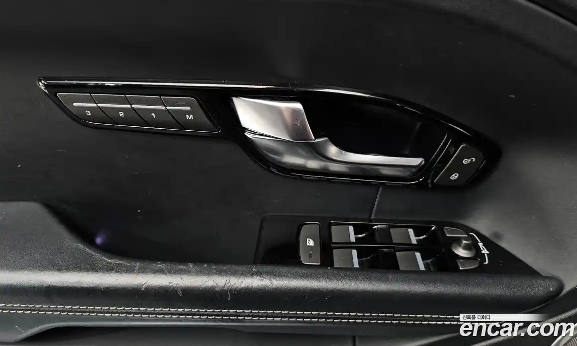 Land Rover Range-Rover Evoque 2013 2.2 Автомат в Москве № 198287, фото 14