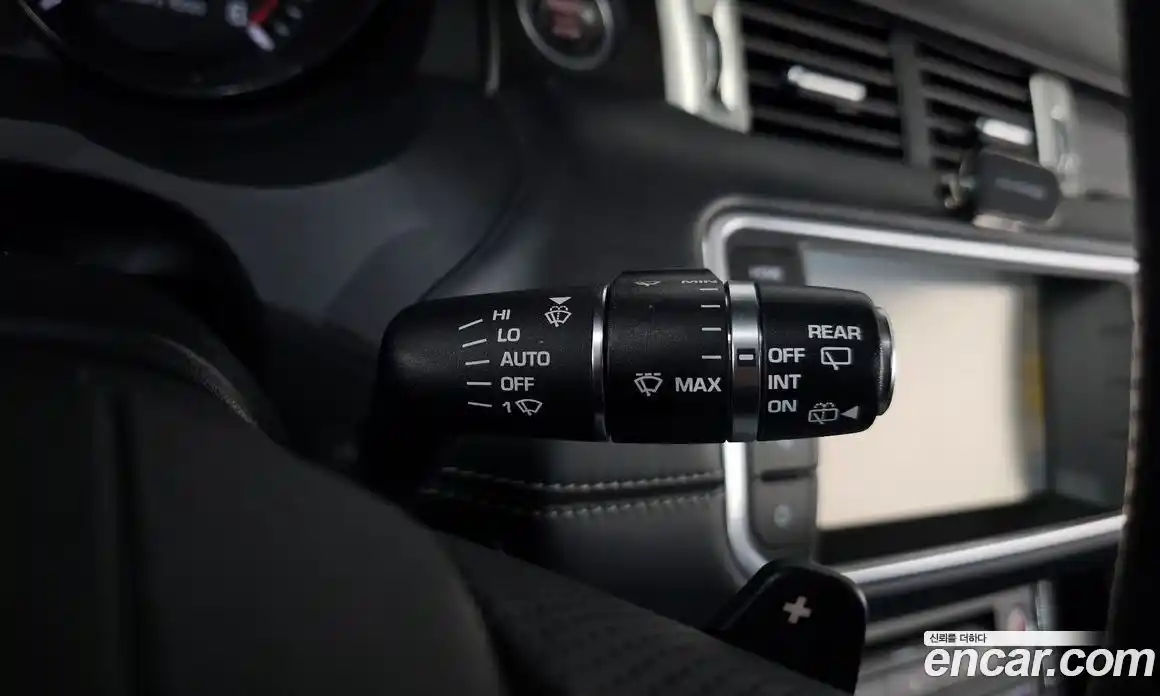 Land Rover Range-Rover Evoque 2013 2.2 Автомат в Москве № 198287, фото 17