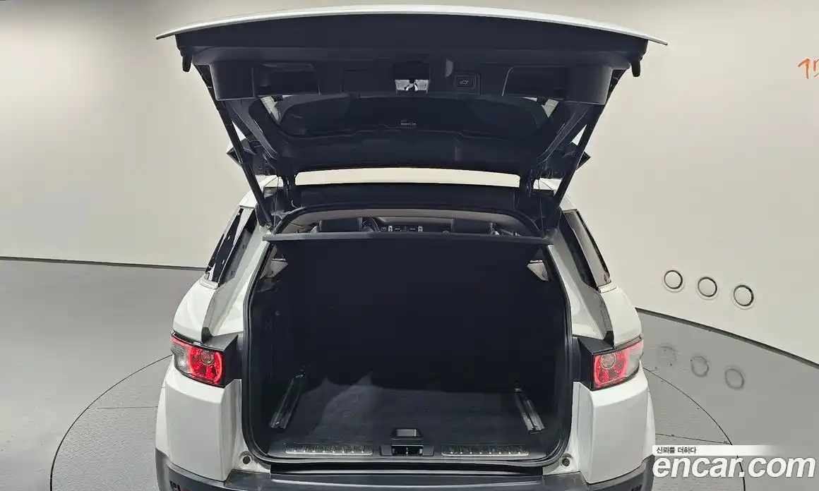 Land Rover Range-Rover Evoque 2013 2.2 Автомат в Москве № 198287, фото 20