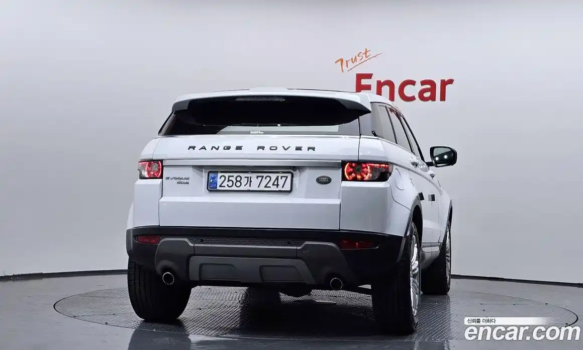 Land Rover Range-Rover Evoque 2013 2.2 Автомат в Москве № 198287, фото 4