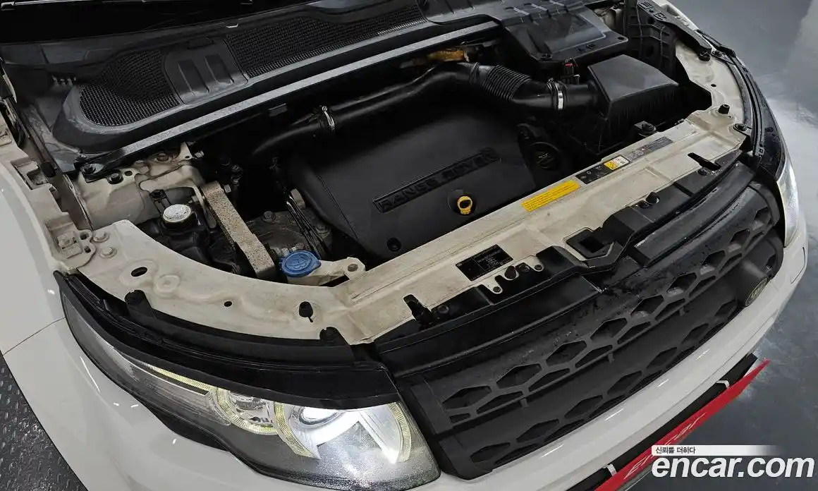 Land Rover Range-Rover Evoque 2013 2.2 Автомат в Москве № 198287, фото 6