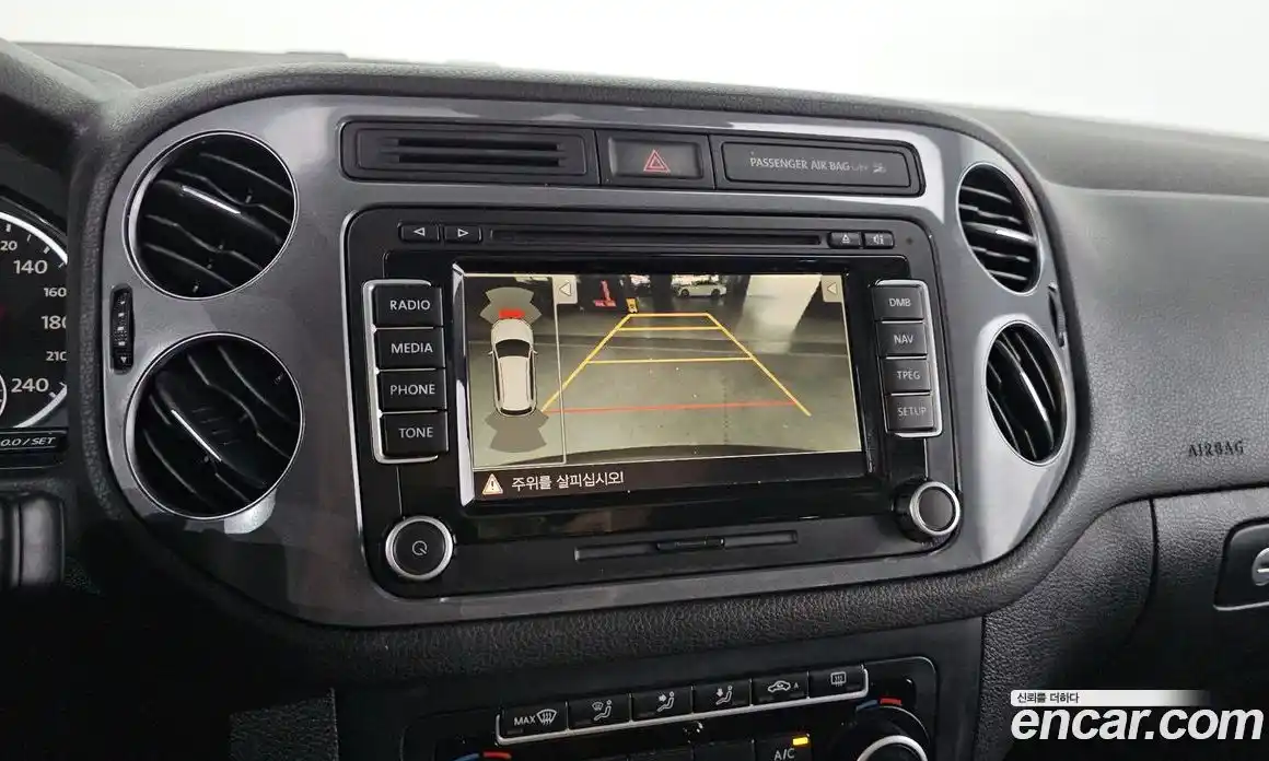 Volkswagen Tiguan 2013 2.0 Автомат в Москве № 199228, фото 18